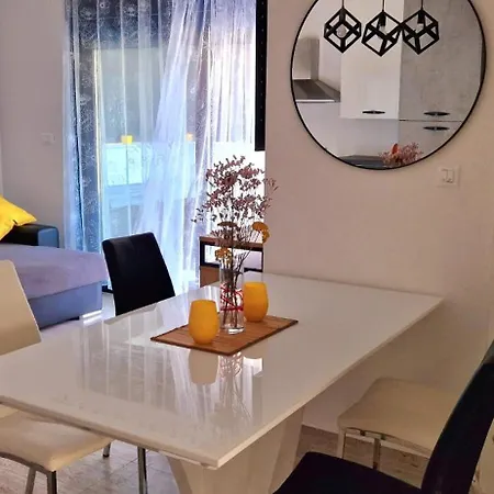 Apartman Mia *